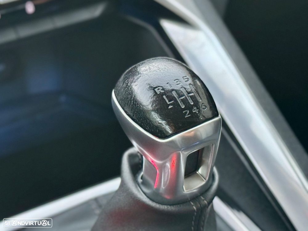 Peugeot 3008 1.2 PureTech Allure - 39