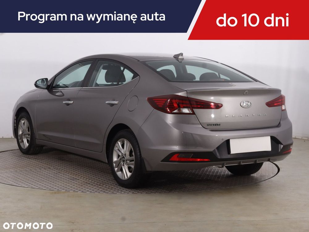 Hyundai Elantra - 6