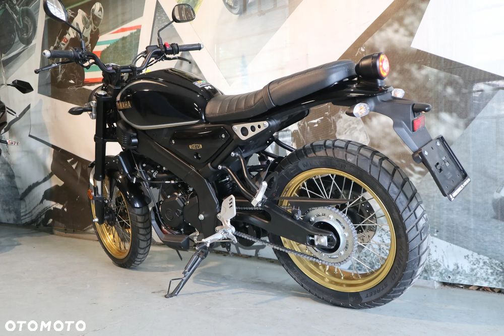 Yamaha XSR - 10
