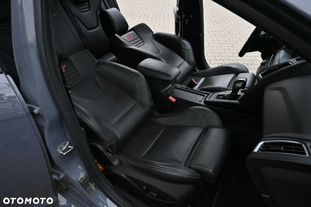 Ford Focus 2.0 TDCi ST-2 PowerShift - 27