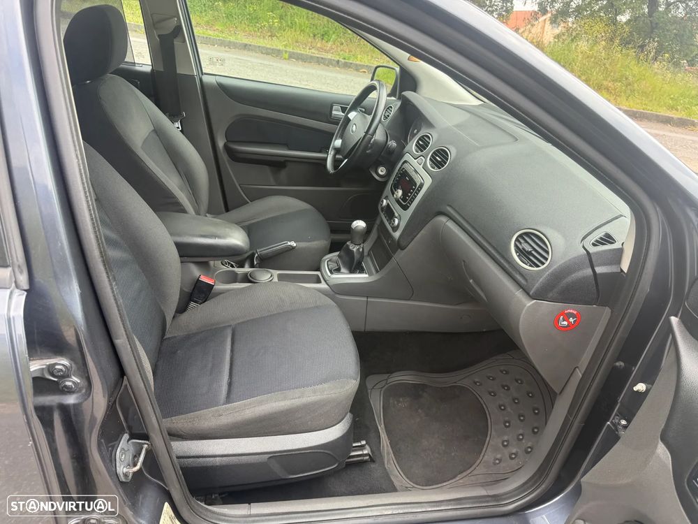 Ford Focus SW 1.6 TDCi Trend - 12