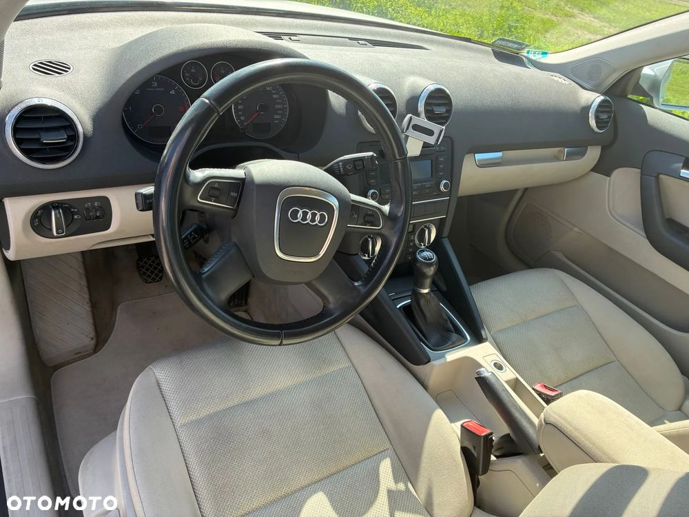 Audi A3 Sportback 2.0 TDI DPF Ambiente - 26