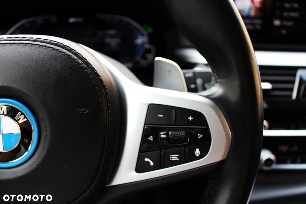 BMW Seria 5 530e Luxury Line sport - 34