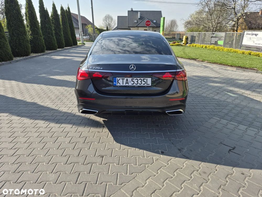 Mercedes-Benz Klasa E 220 d mHEV AMG 9G-Tronic - 7