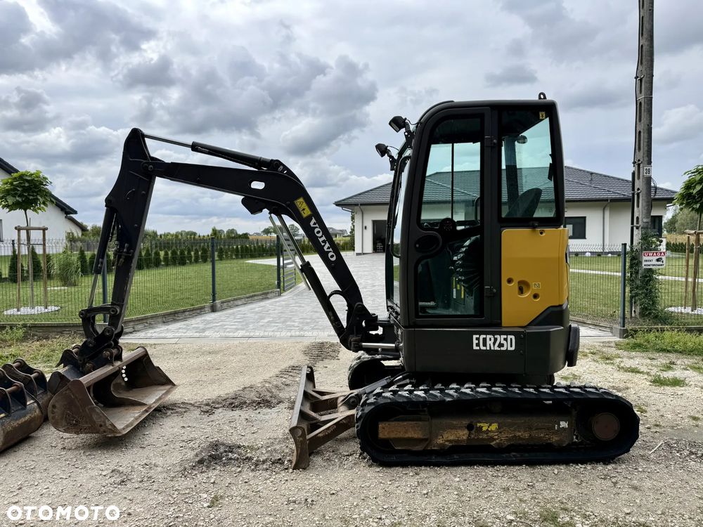 Volvo ECR25D - 11