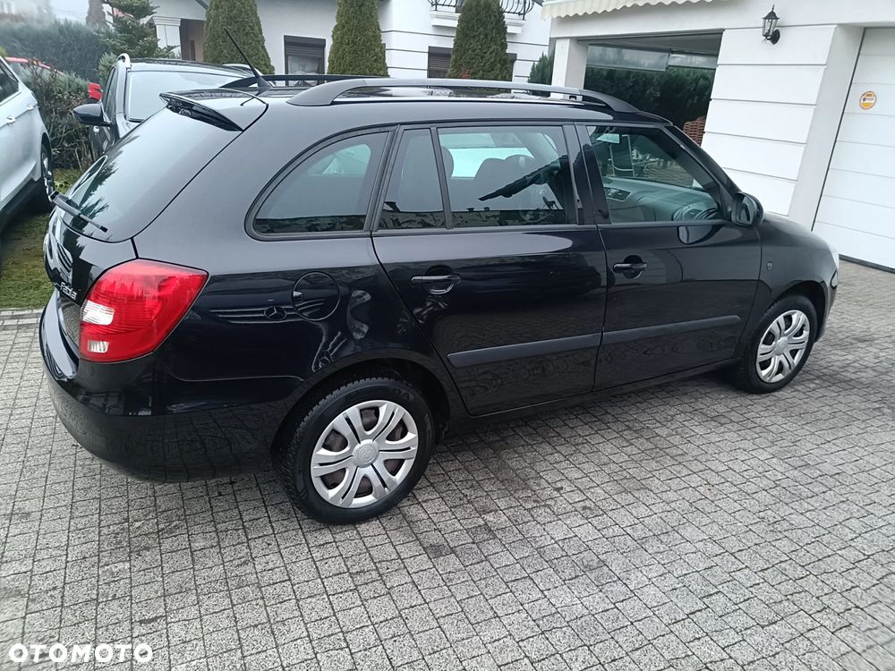 Skoda Fabia 1.2 TSI Ambiente - 3