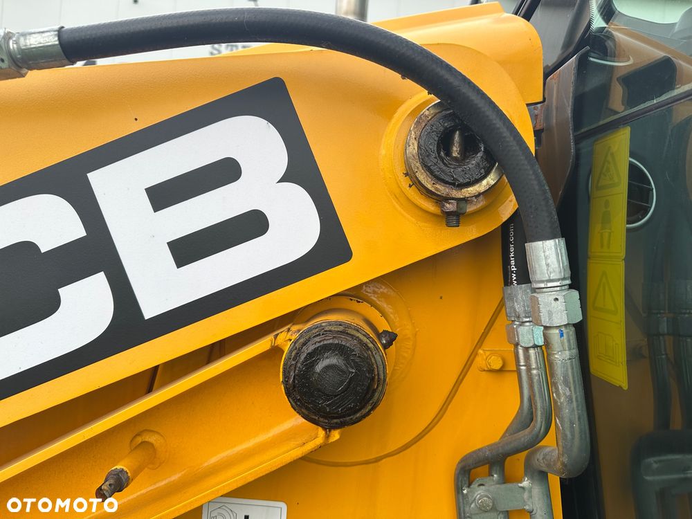 JCB 3CX Contractor - 13