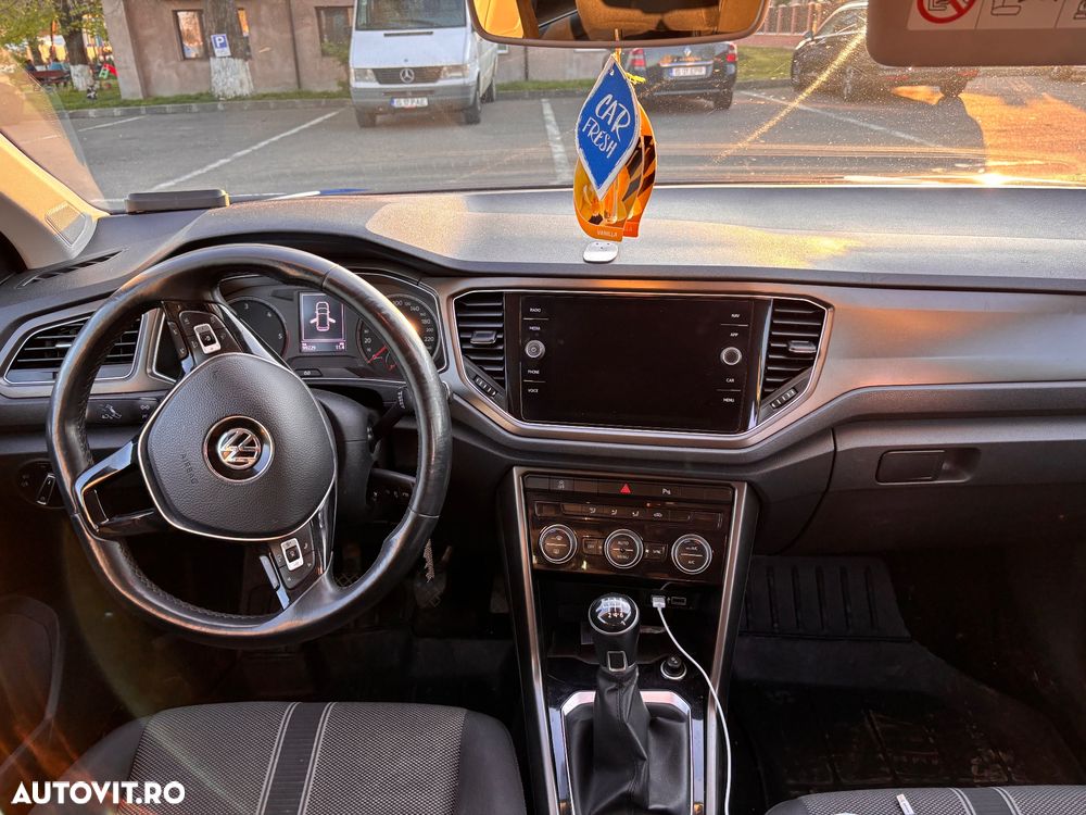 Volkswagen T-Roc - 4