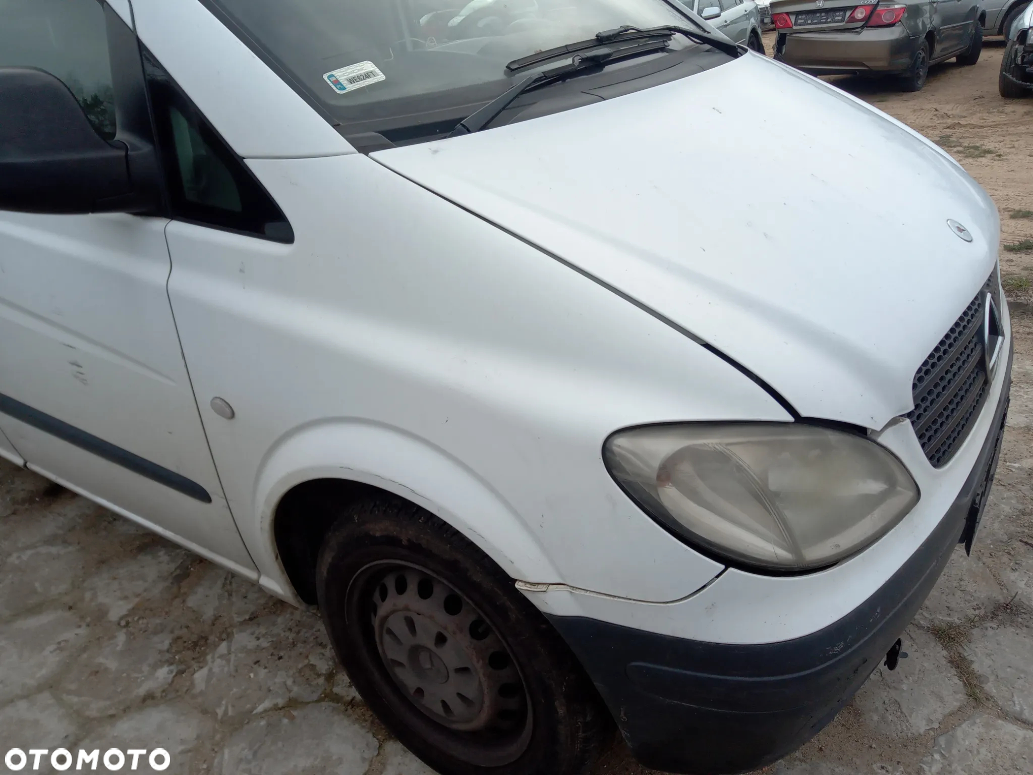 Błotnik przedni prawy MERCEDES Vito W639 - 2
