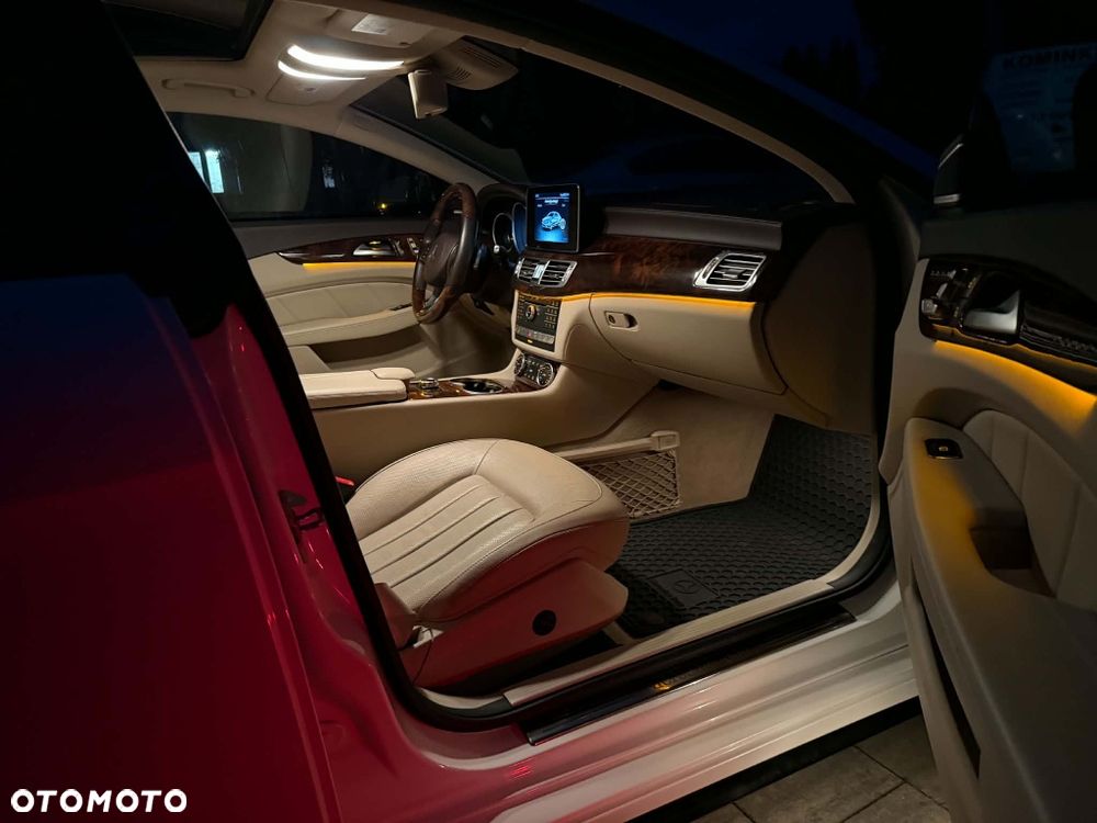 Mercedes-Benz CLS - 12