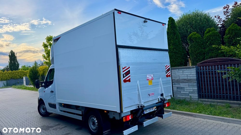 Renault Renault Master kontener Rampa Izoterma najazd WINDA 3 miejsca izolowany budka na rama 6EP 8EP - 15