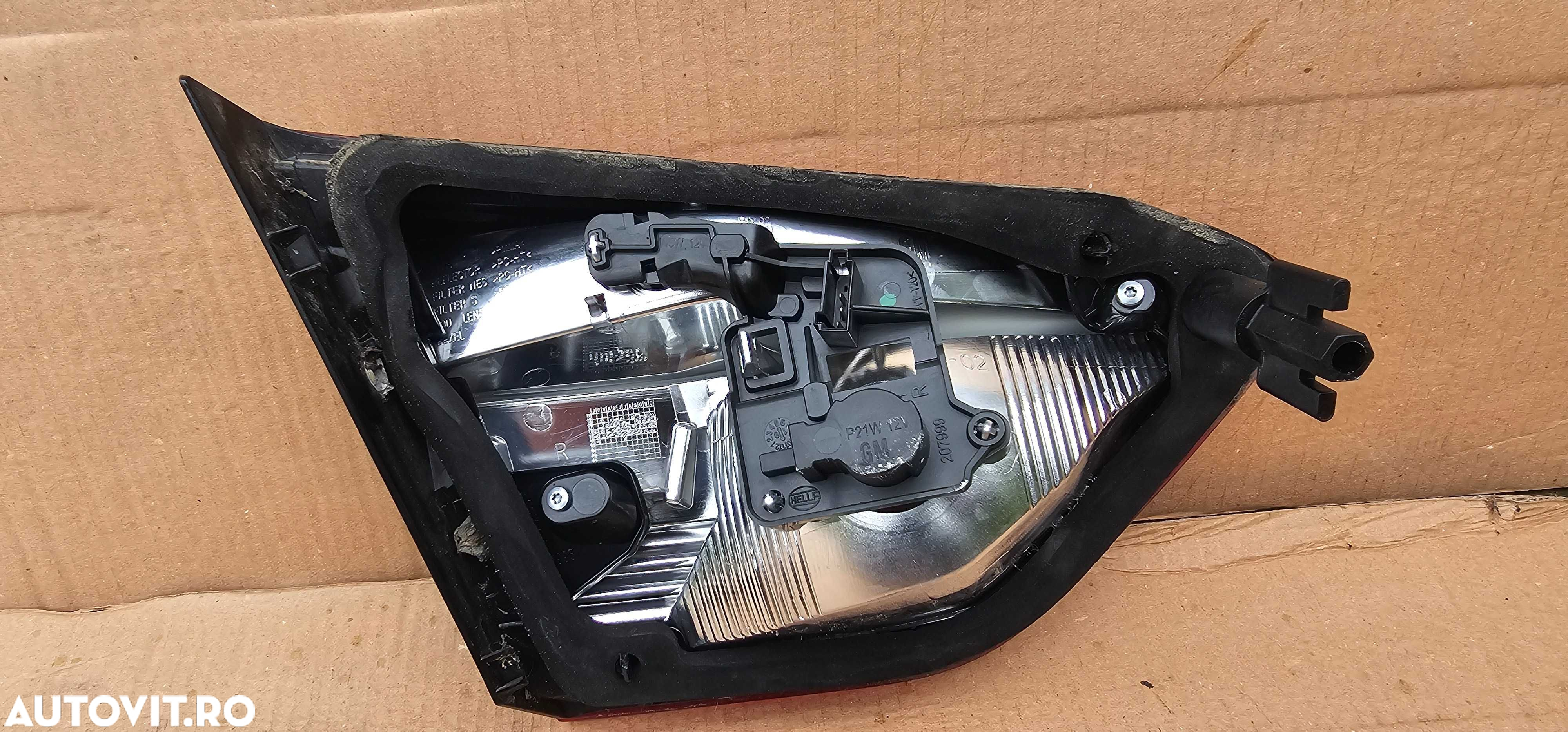 Stop dreapta haion Opel Crossland X 2017 / 2018 / 2019 2020 - 2
