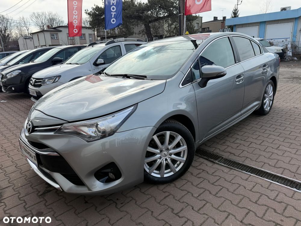 Toyota Avensis - 1