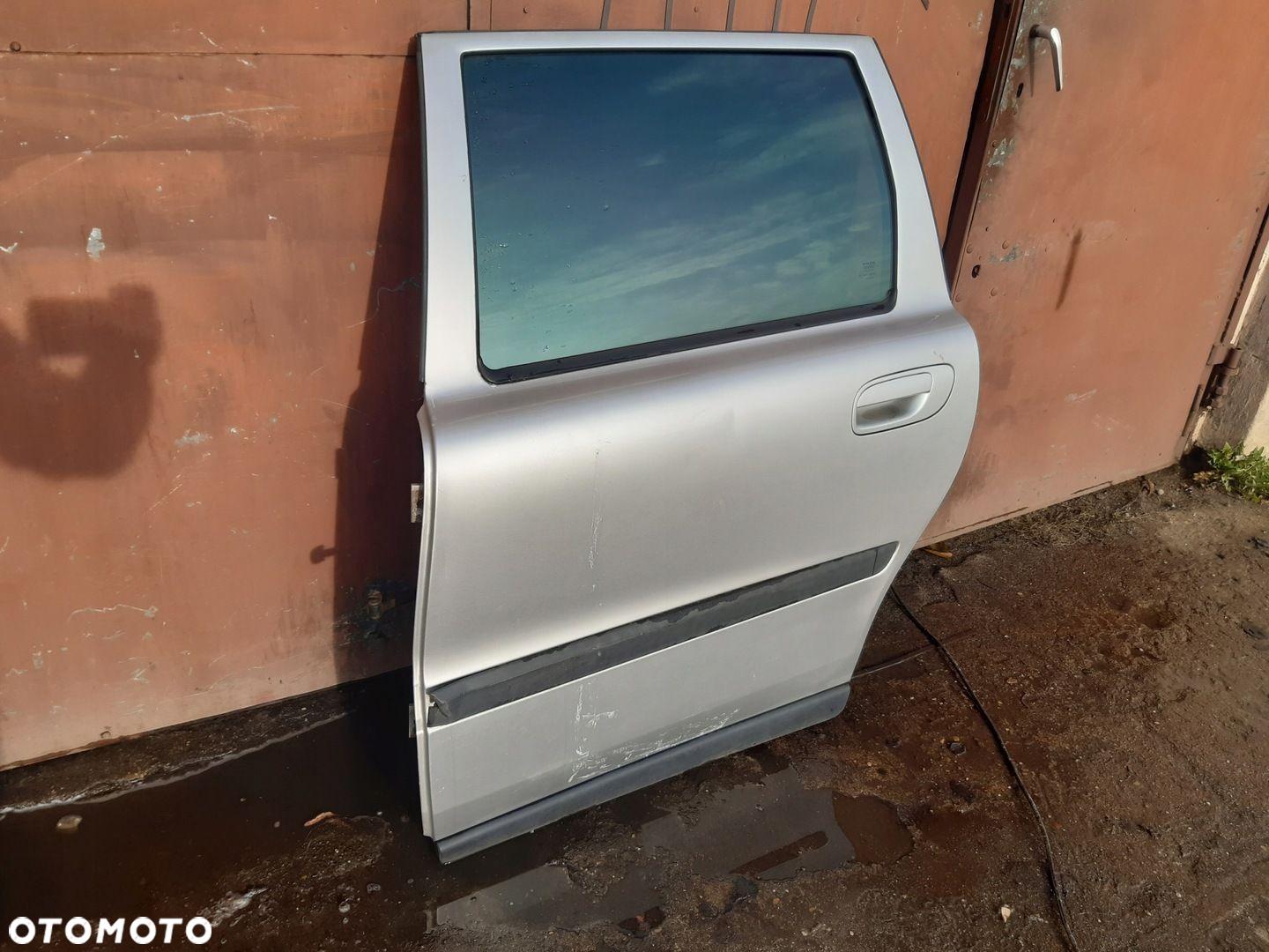 Drzwi lewy tyl VOLVO V70 - 2