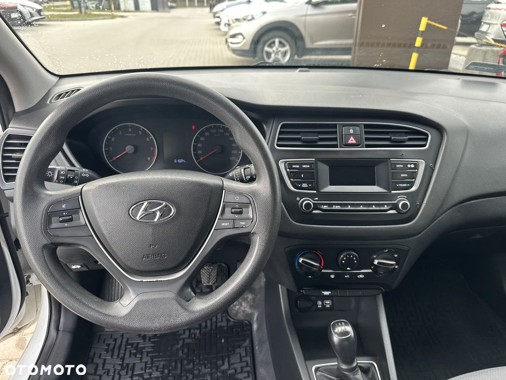 Hyundai i20 1.2 Classic Plus - 11