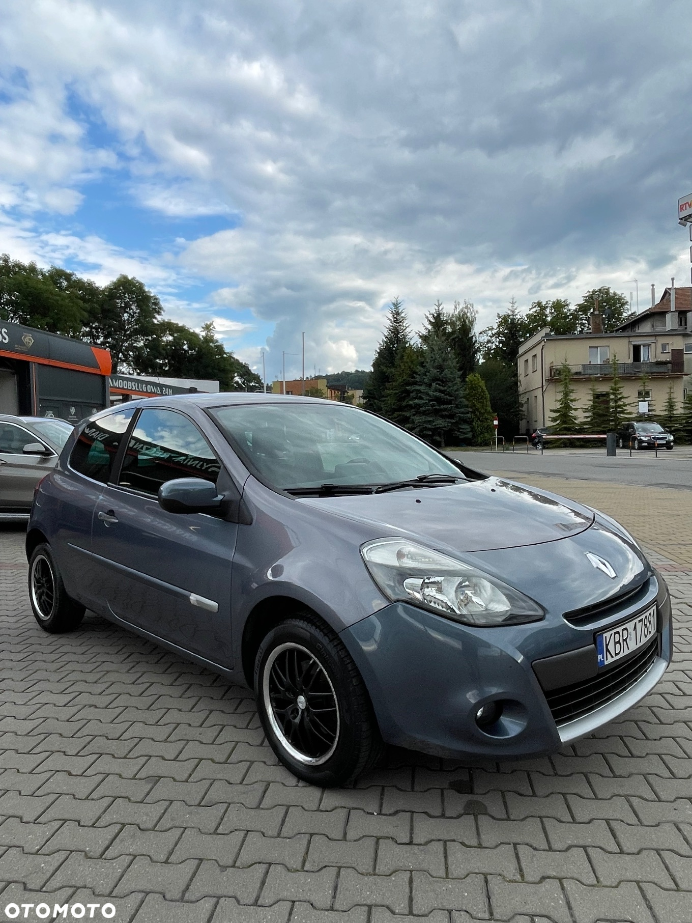 Renault Clio - 9