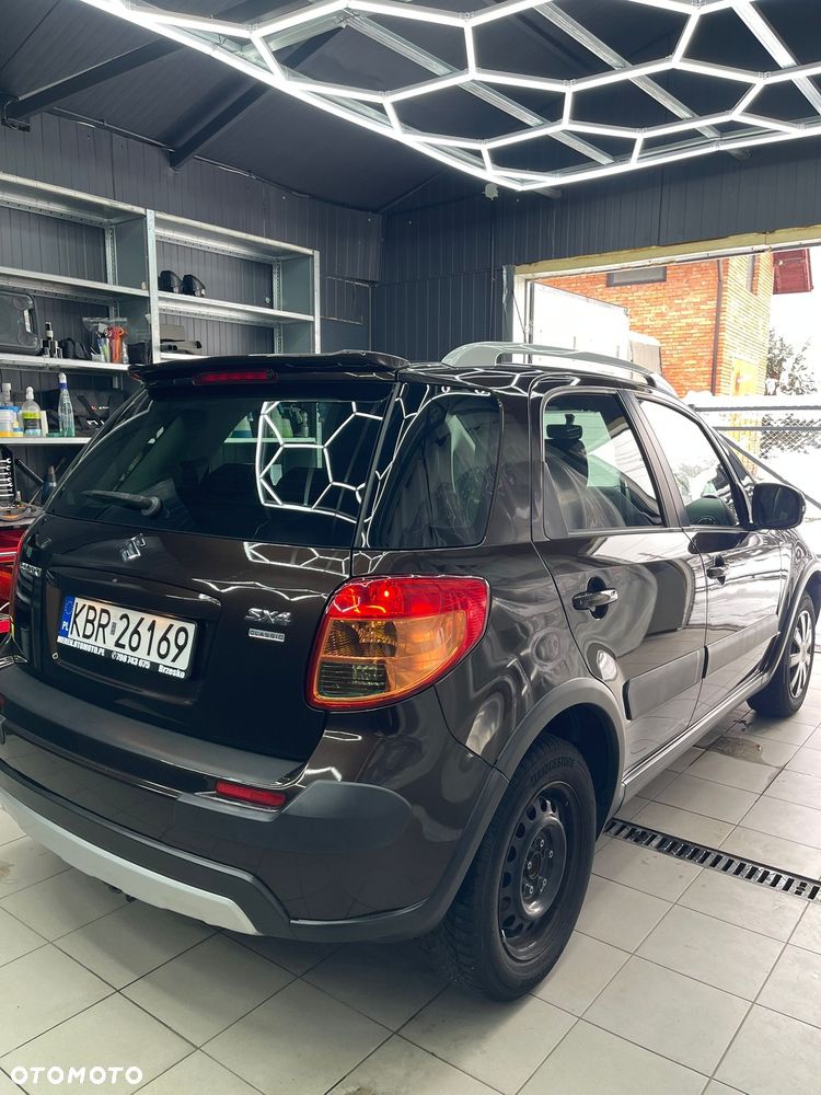 Suzuki SX4 1.6 VVT 4x2 Club - 5