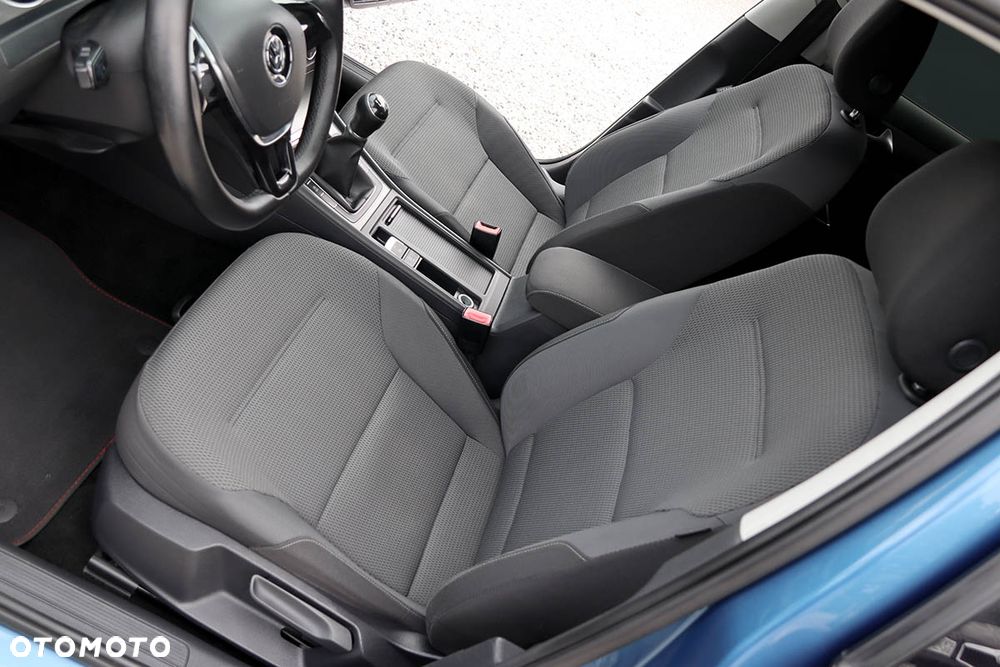 Volkswagen Golf 1.2 TSI BlueMotion Technology Cup - 24