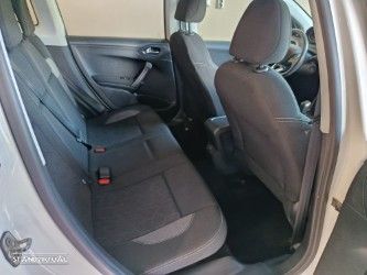 Peugeot 2008 1.2 PureTech Style - 27