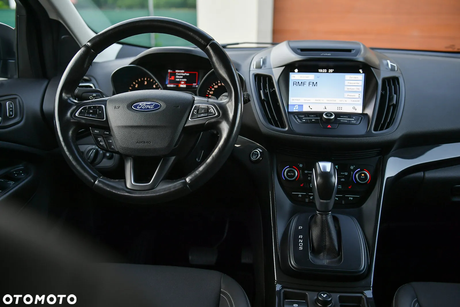 Ford Kuga 2.0 TDCi 4WD Titanium - 27