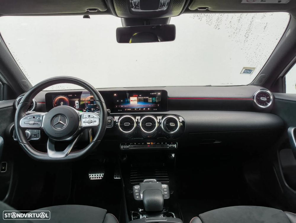 Mercedes-Benz A 250 e AMG Line - 13