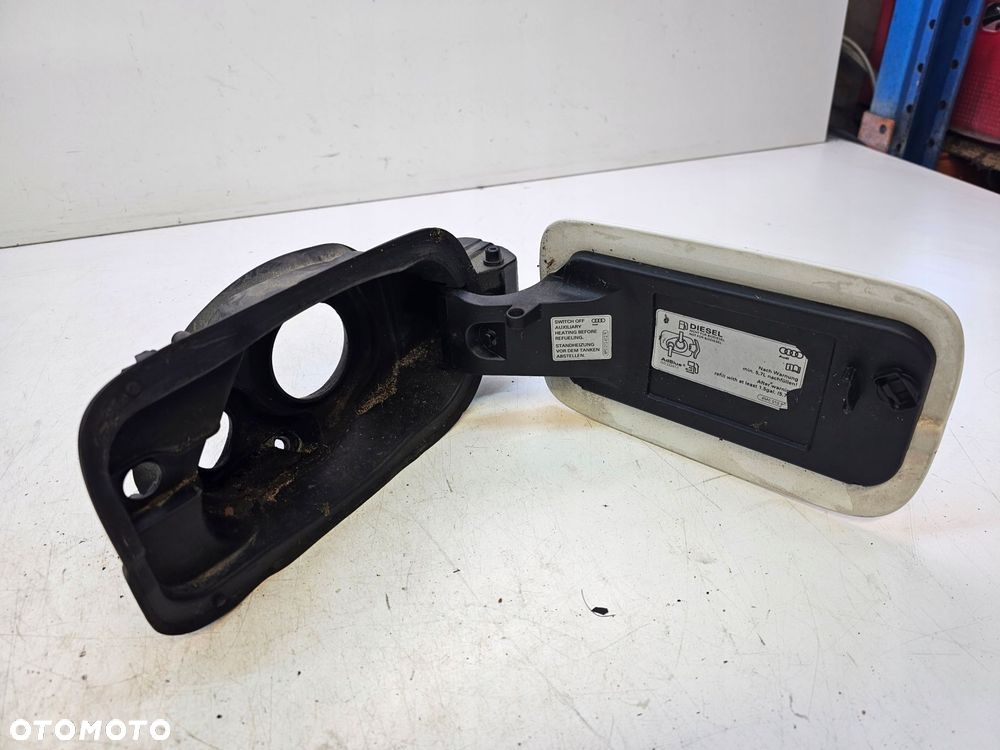 KLAPKA WLEWU PALIWA AUDI A4 B9 8W0809906A LS9R - 3