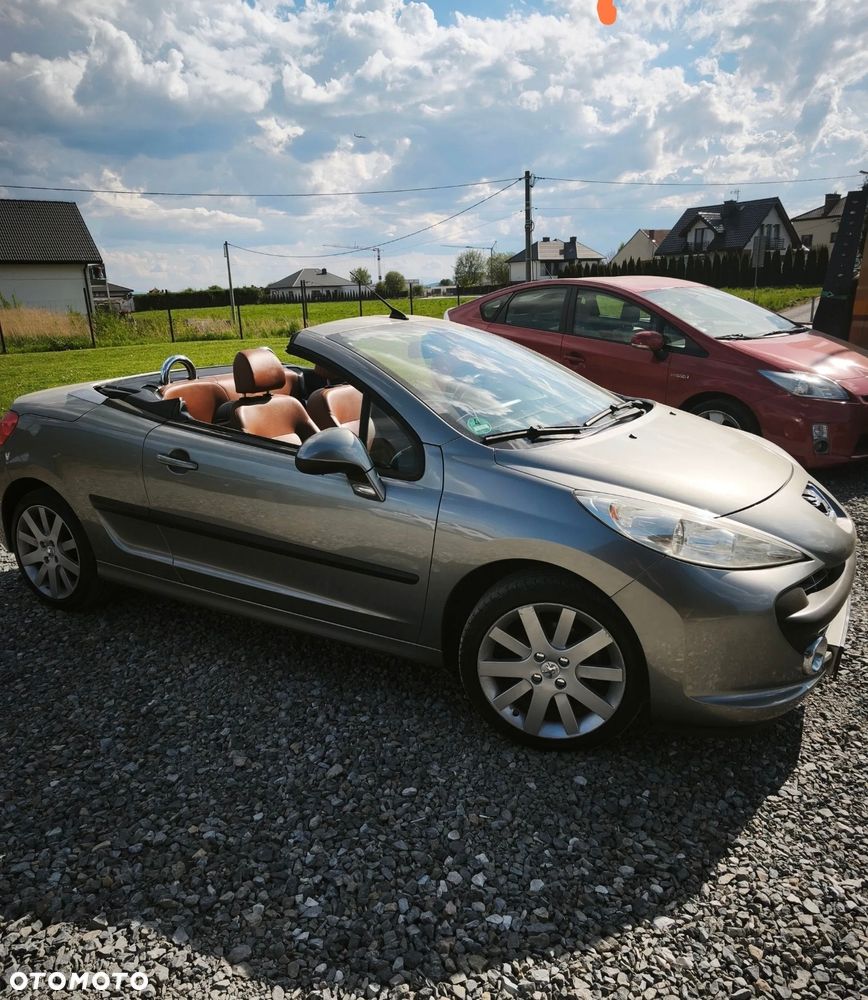 Peugeot 207 CC - 2
