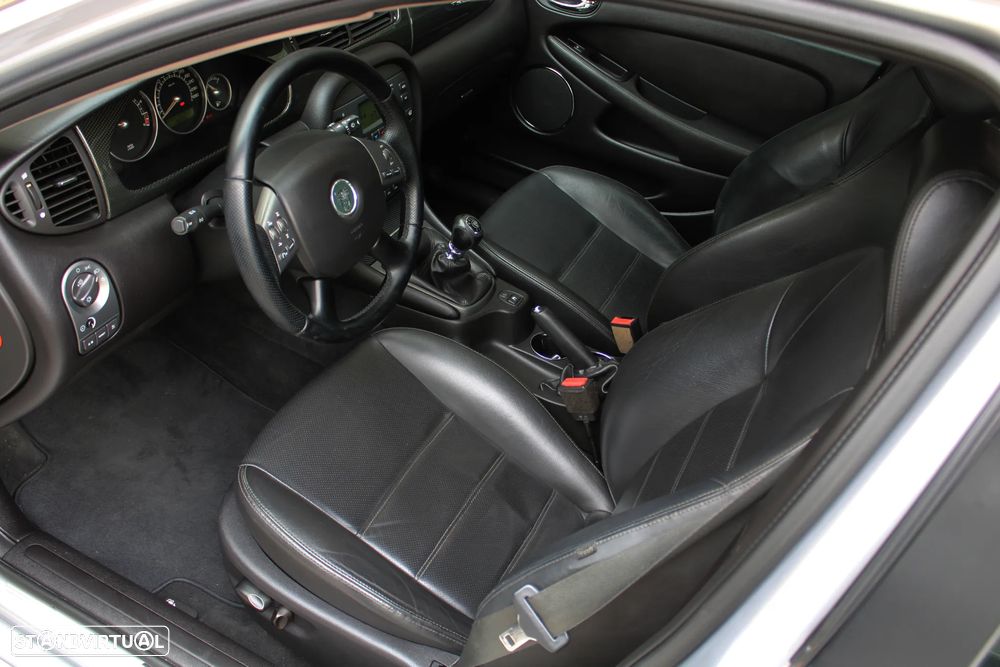Jaguar X-Type 2.2 D Classic - 23