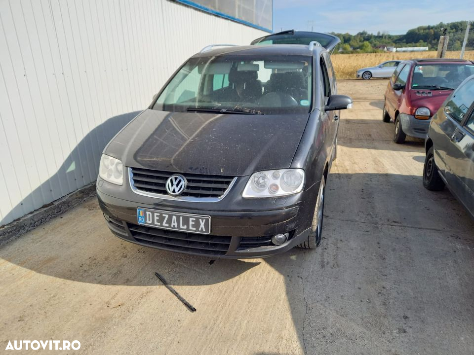 Dezmembrari Volkswagen touran 1.9 TDi DSG - 3
