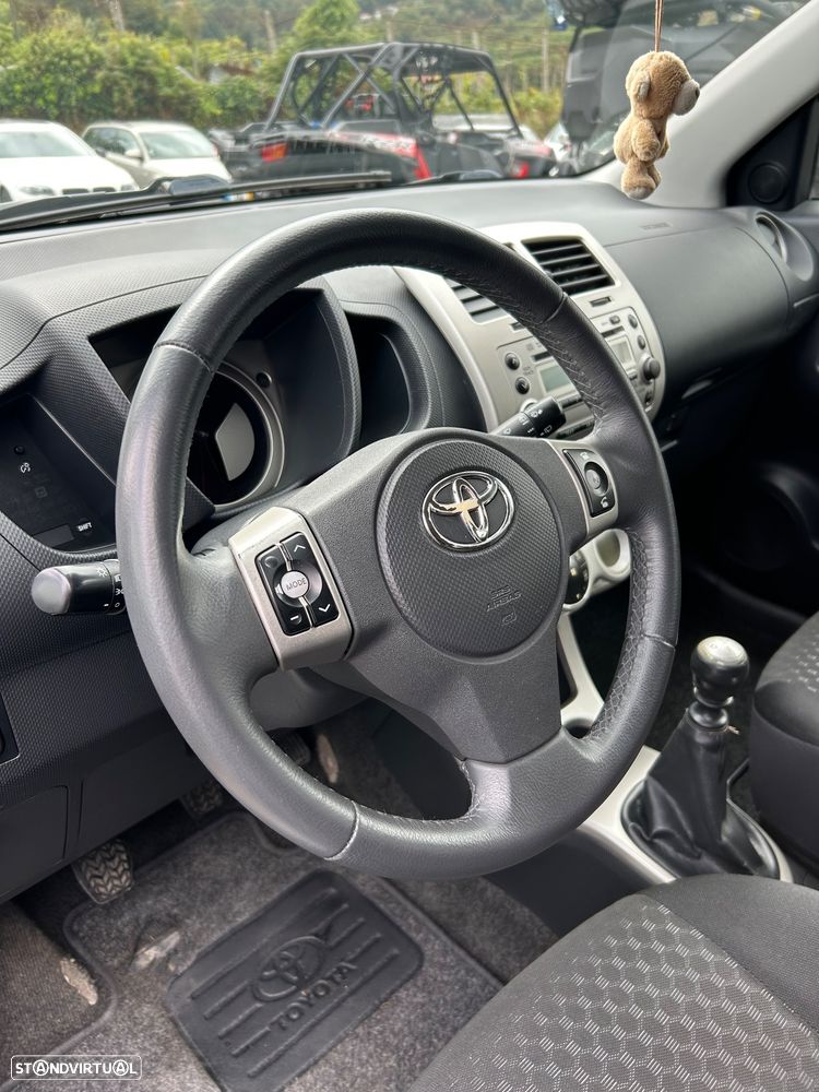Toyota Urban Cruiser 1.4 D-4D 4x2 - 6