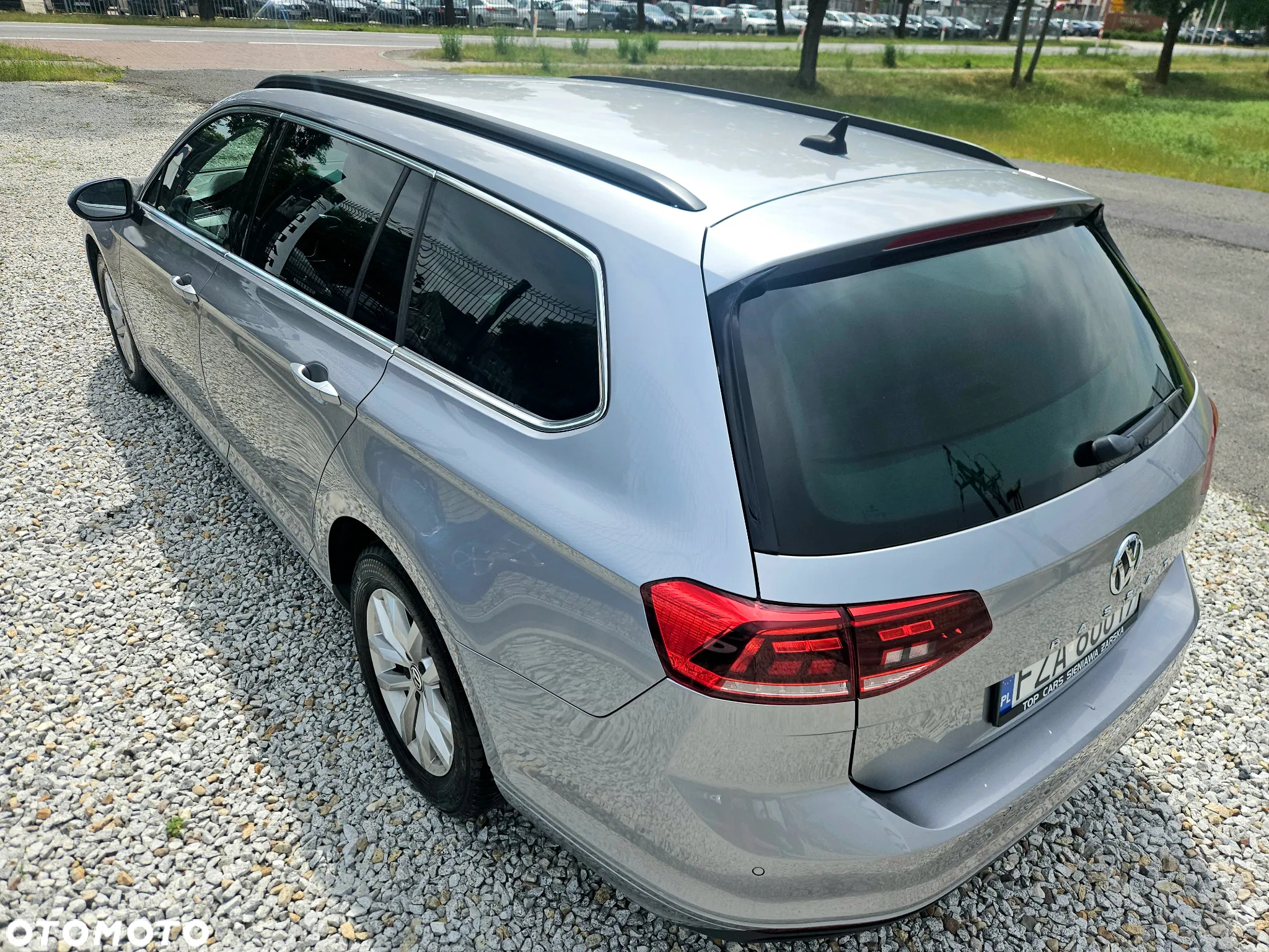 Volkswagen Passat Variant 2.0 TDI SCR DSG Business - 10