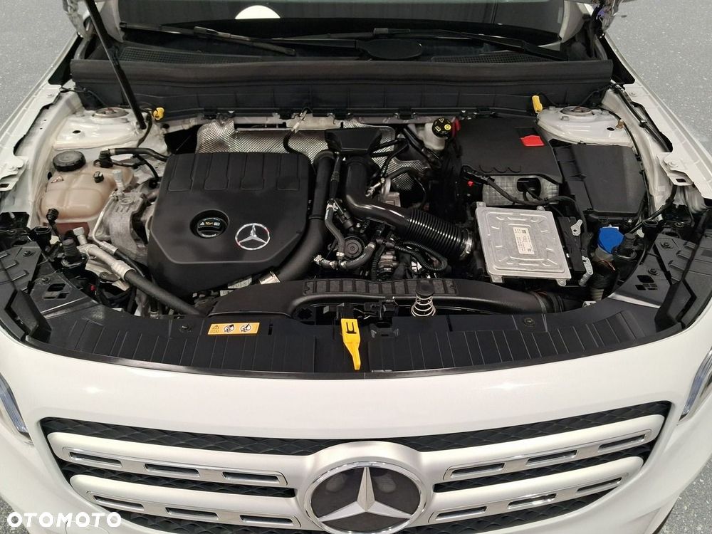 Mercedes-Benz GLB - 24