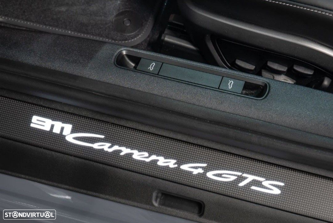Porsche 911 (992) Carrera 4 GTS - 14