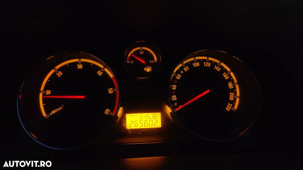 Opel Antara 2.0 CDTI 4x4 Navi - 26