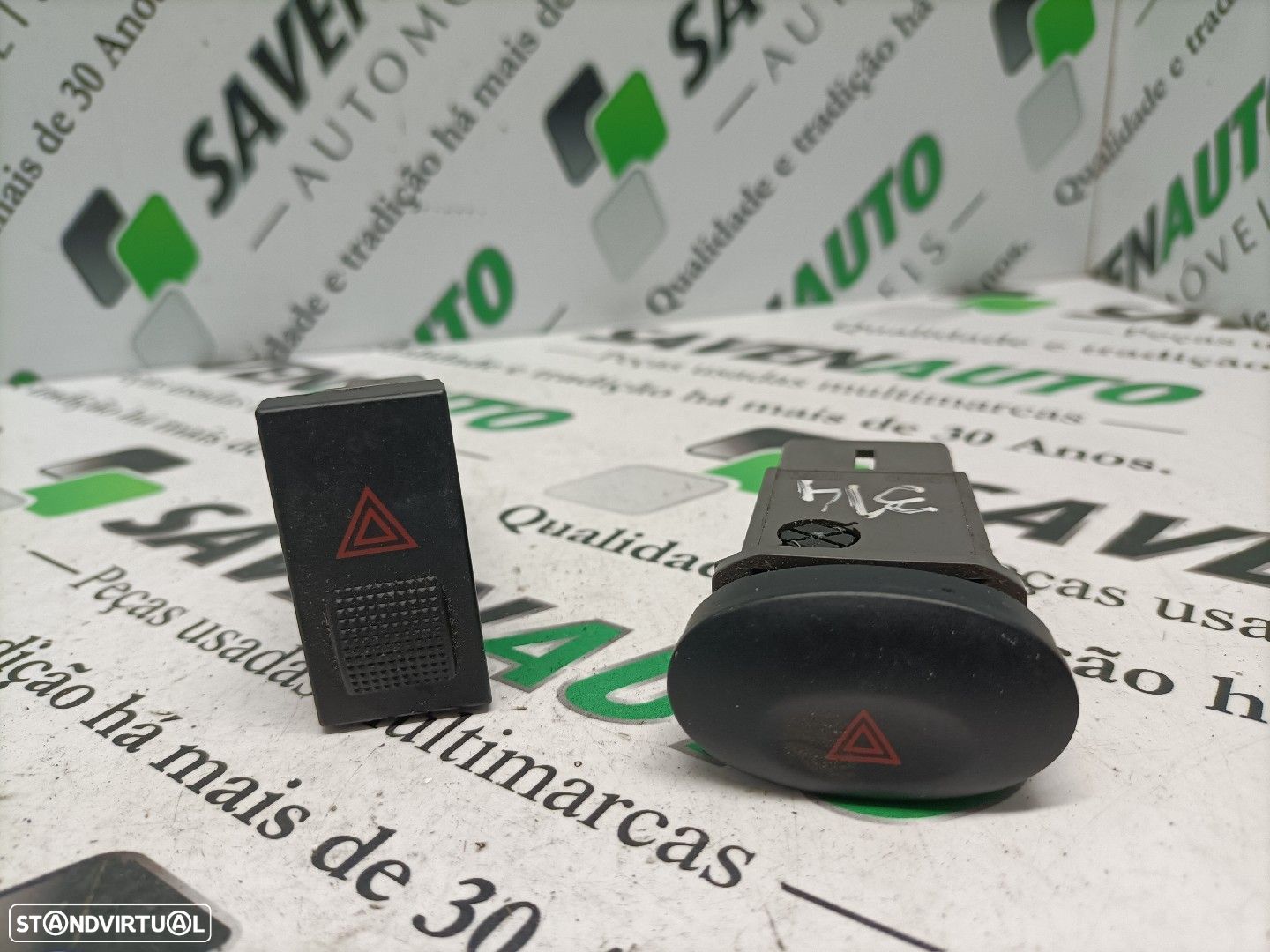 Botão De 4 Piscas Hyundai Accent I (X-3) - 1