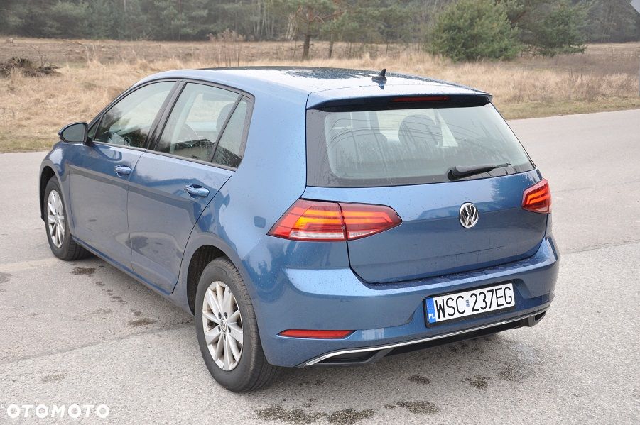 Volkswagen Golf - 6