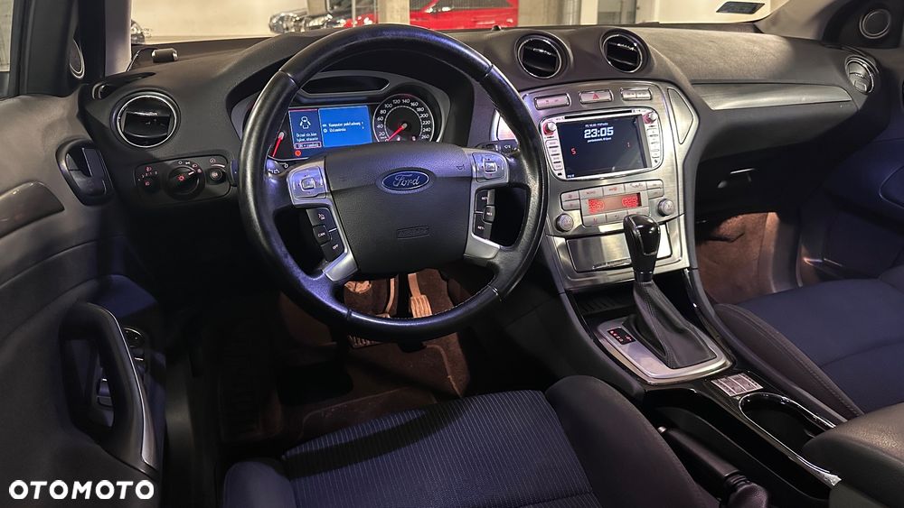 Ford Mondeo - 8