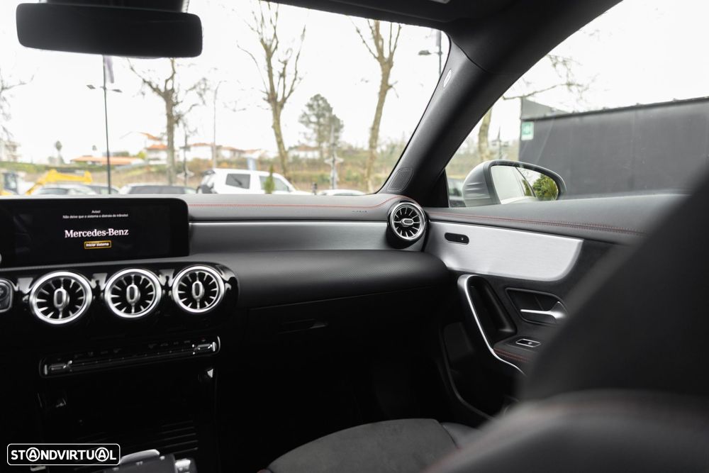 Mercedes-Benz CLA 250 7G-DCT AMG Line - 11