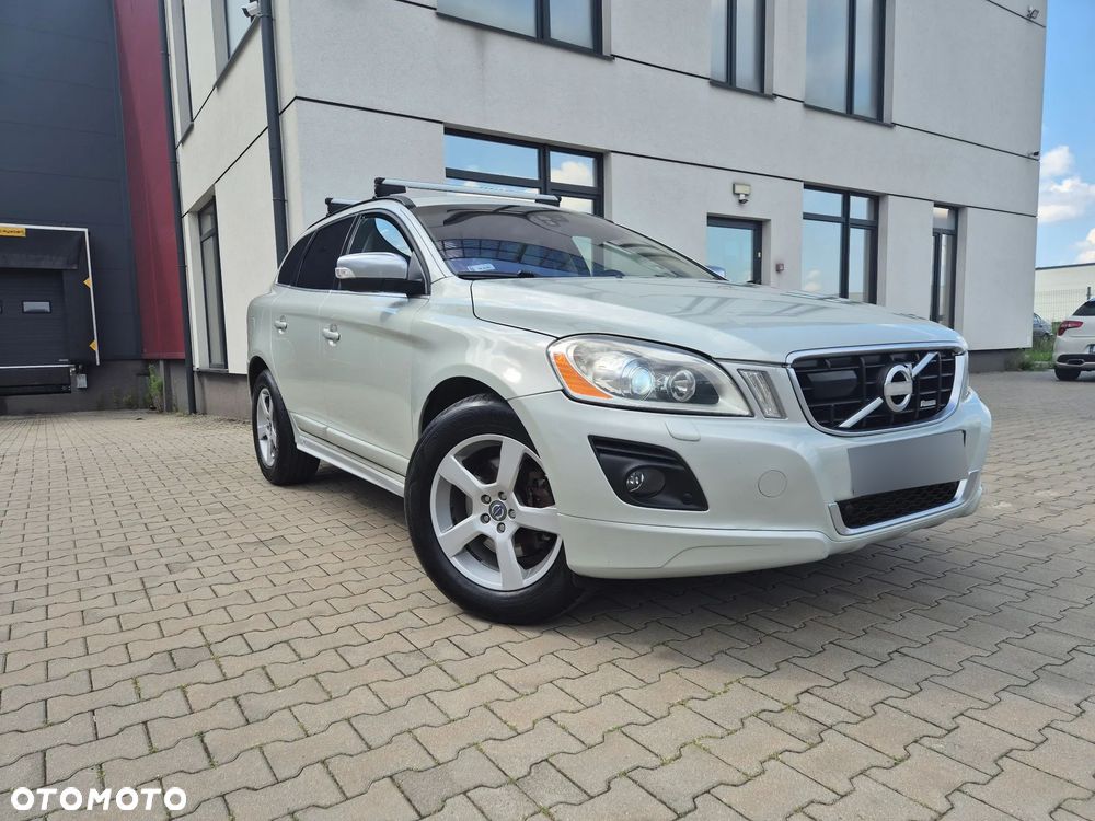 Volvo XC 60 2.4D R-Design - 23