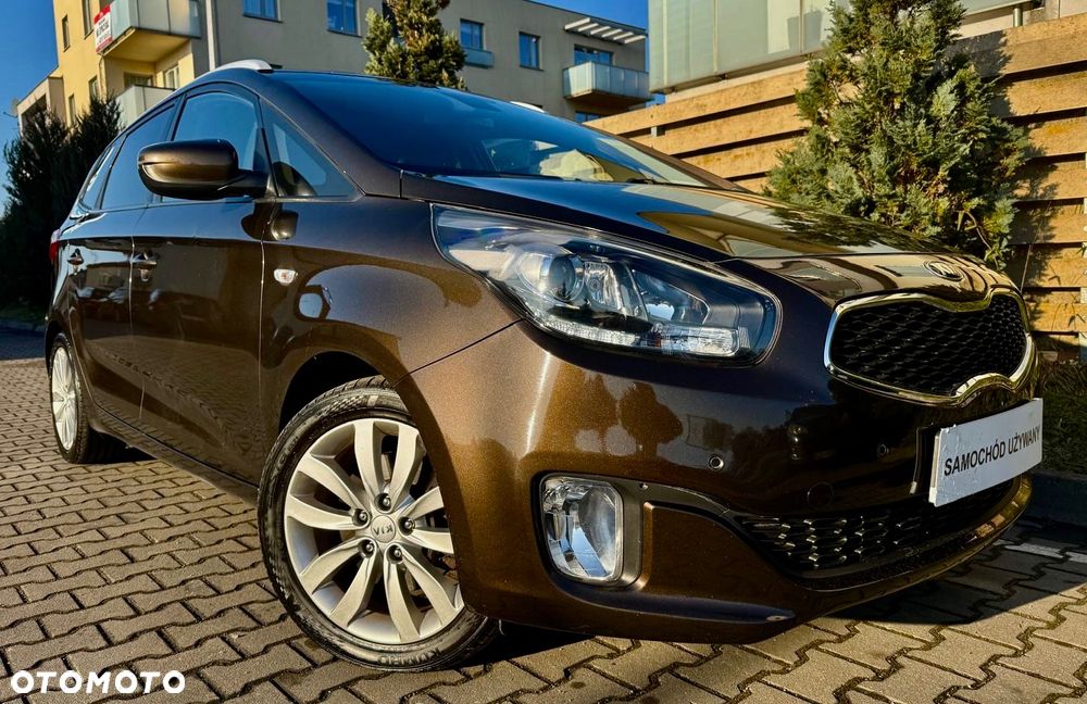 Kia Carens 1.6 GDI Dream-Team Edition - 1