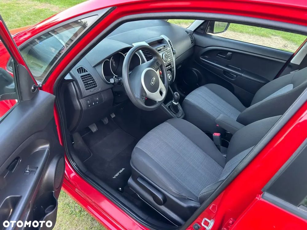 Kia Venga 1.4 CVVT Vision - 5