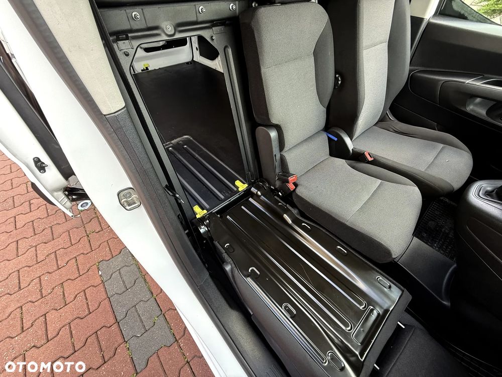 Opel COMBO LONG XL 3 OSOBY *NOWY SILNIK* ŁADOWNOŚC 852 KG HAK 1000KG SERWISOWANY F VAT 23% BOCZNE DZWI TEMPOMAT - 30