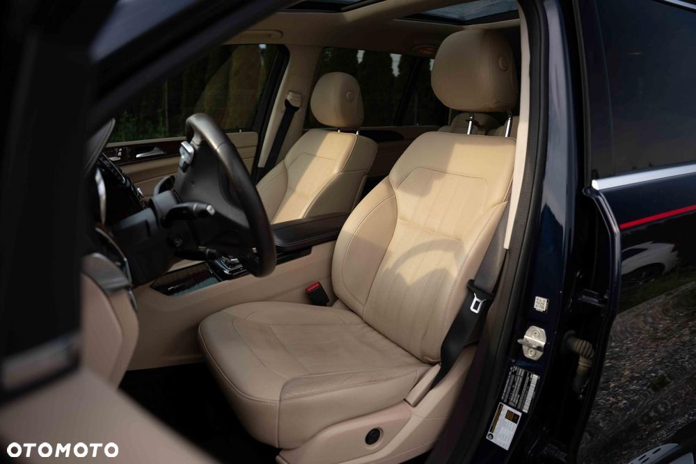 Mercedes-Benz GLS - 10