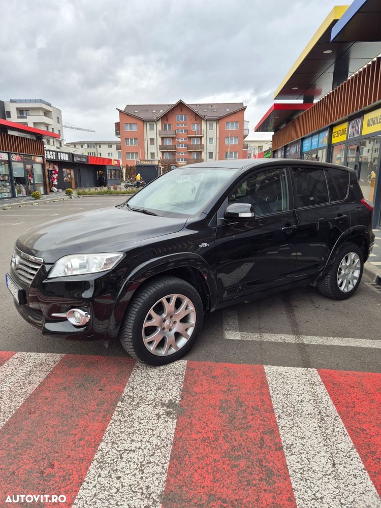 Toyota RAV4 2.2L D-CAT M/T Luxury - 8