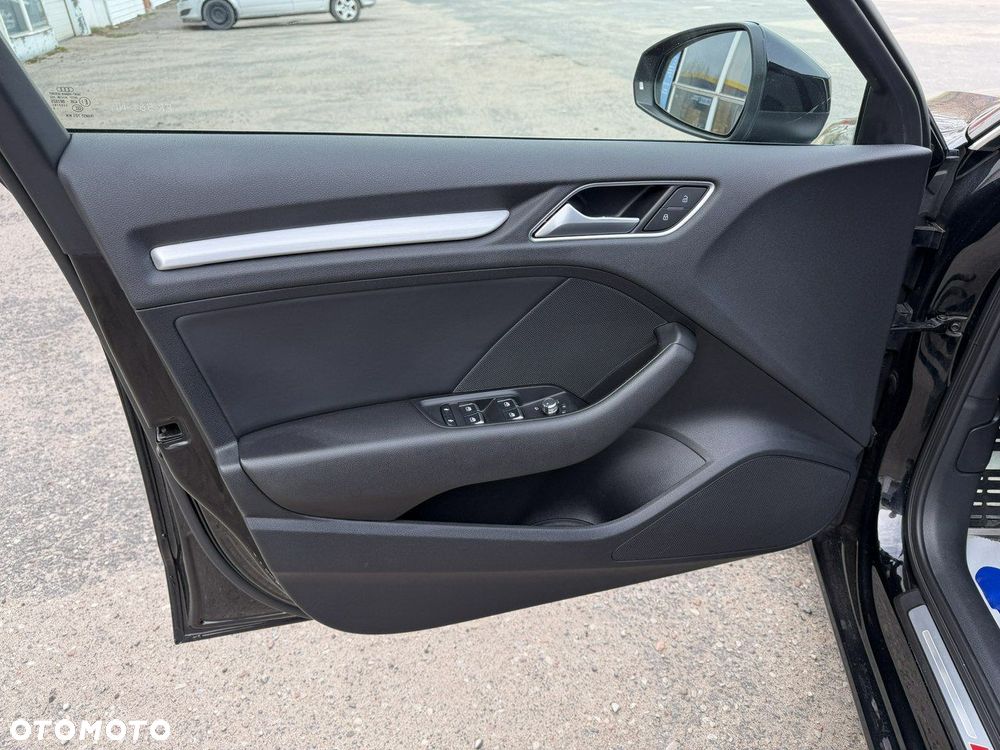 Audi A3 Sportback 35 TDI S Line S tronic - 17