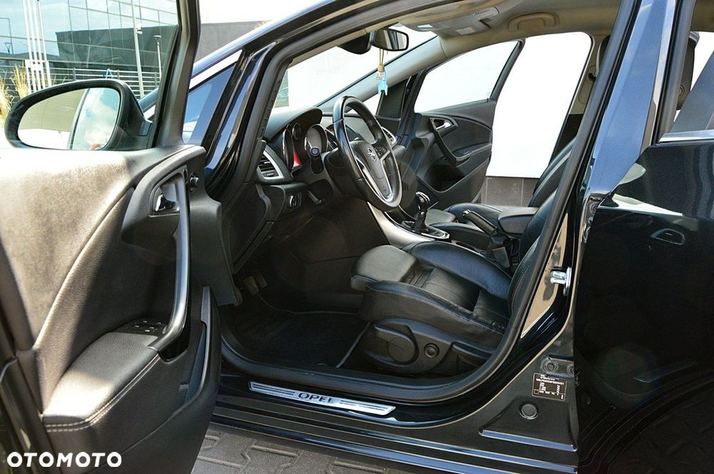 Opel Astra 1.4 T Cosmo - 21