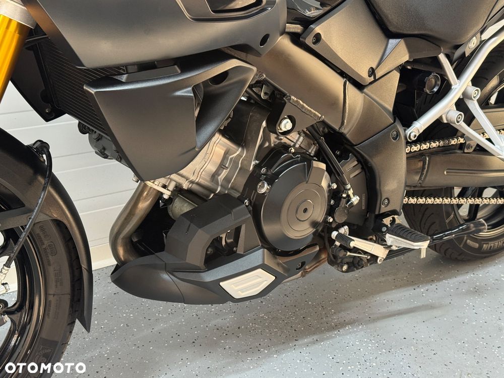 Suzuki V-STROM - 31