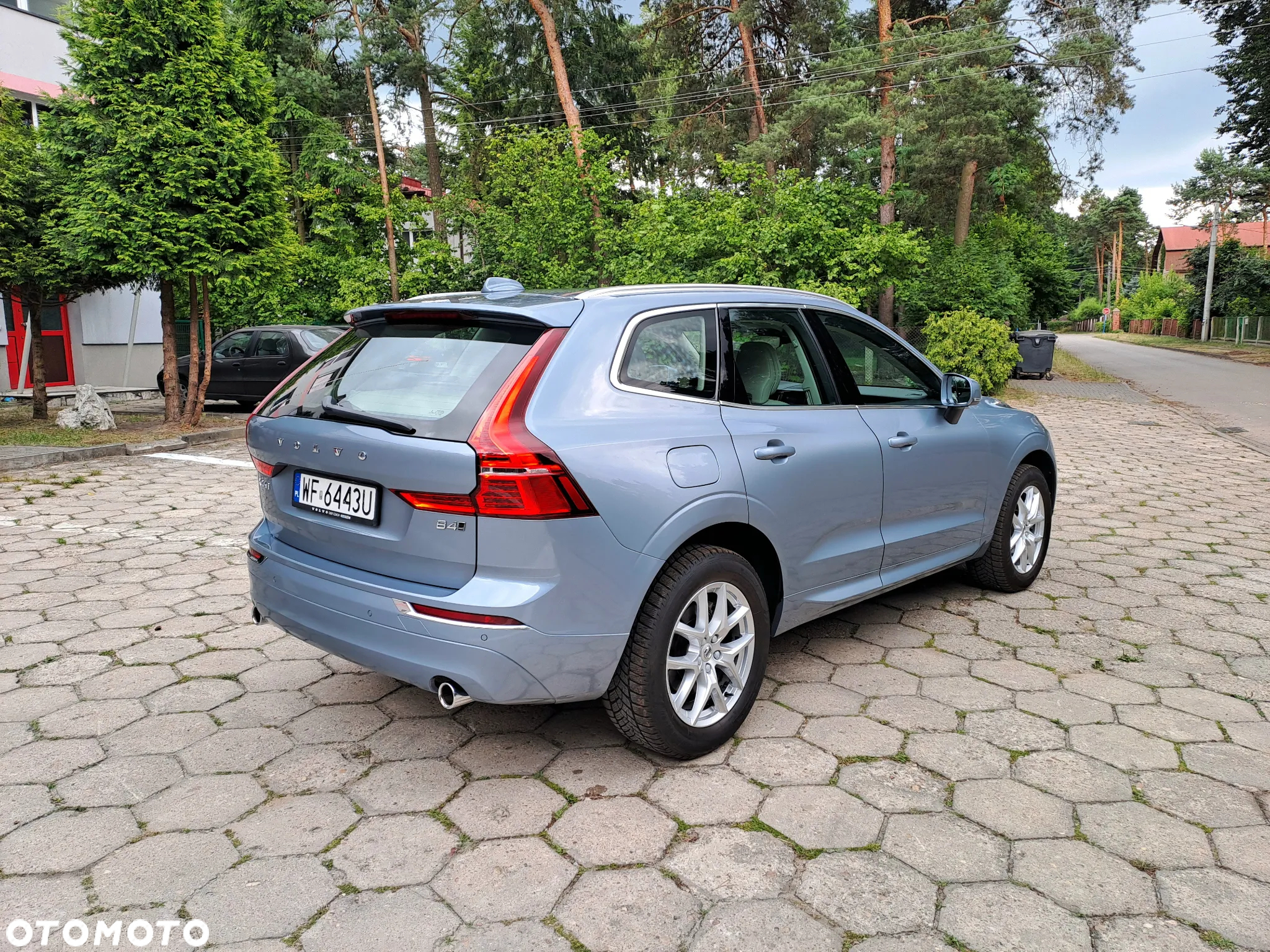 Volvo XC 60 B4 D AWD Momentum Pro - 17