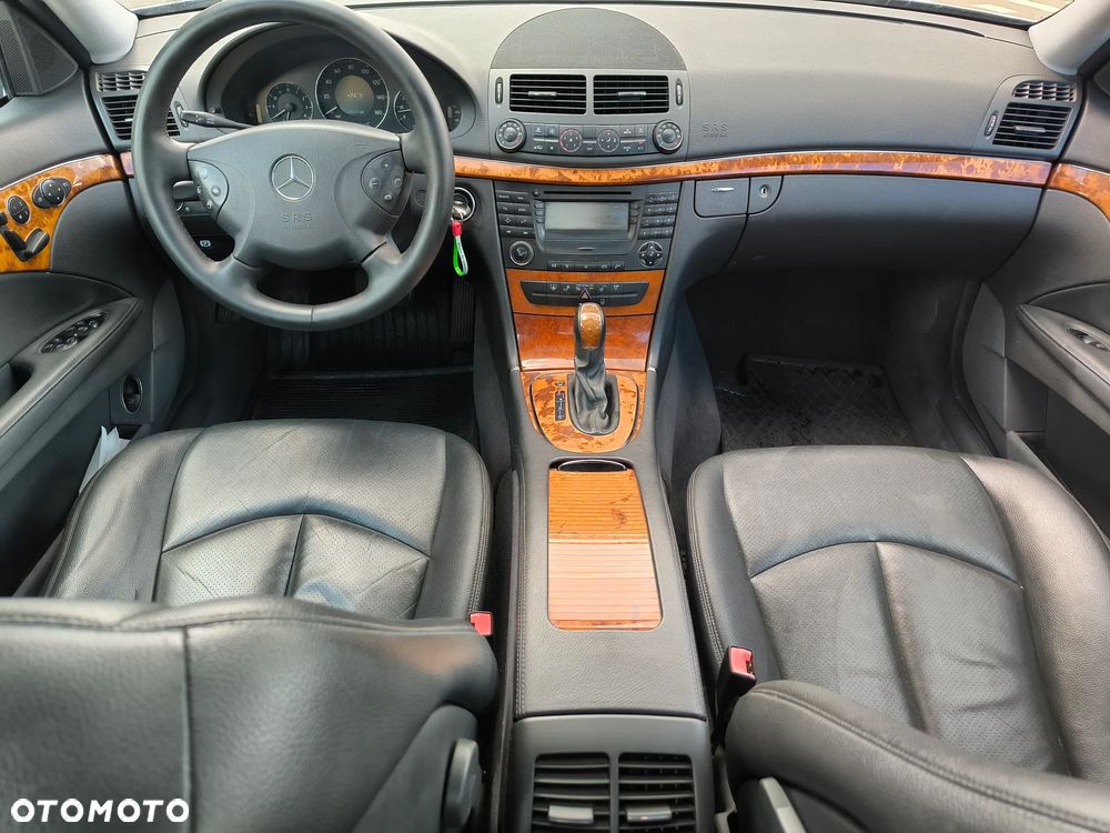 Mercedes-Benz Klasa E 350 4-Matic Elegance - 11