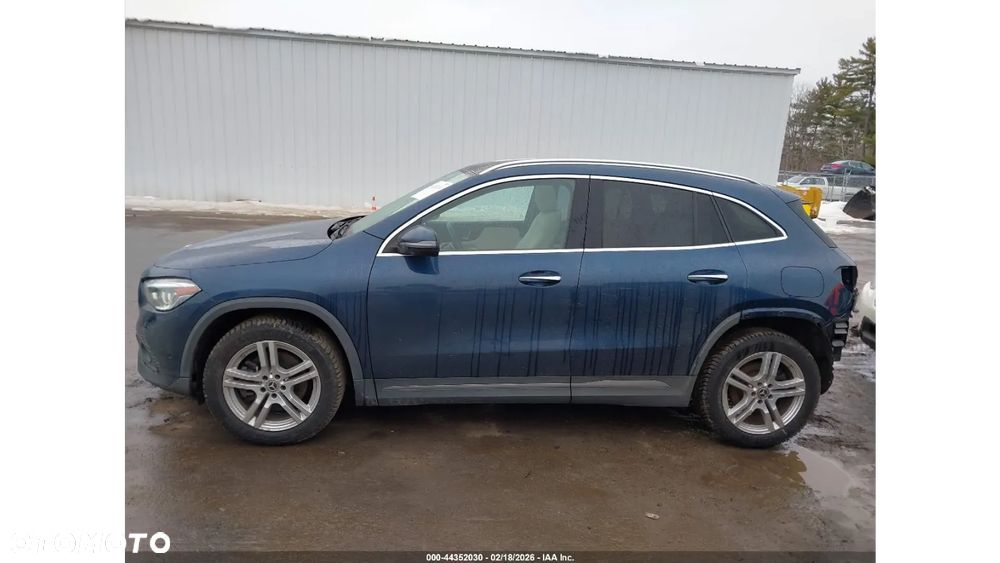 Mercedes-Benz GLA 250 4-Matic - 5